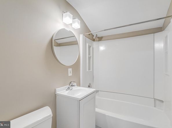 2301 N Edison Street, Arlington VA 22207