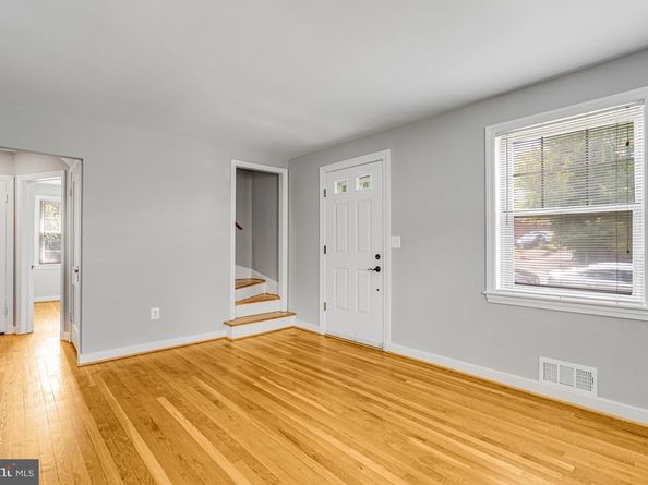 2301 N Edison Street, Arlington VA 22207