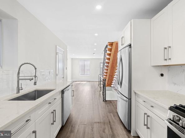 2002 S Hemberger Street, Philadelphia PA 19145