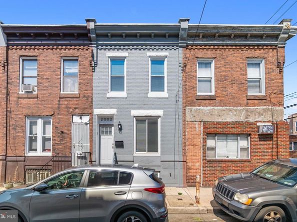 2002 S Hemberger Street, Philadelphia PA 19145
