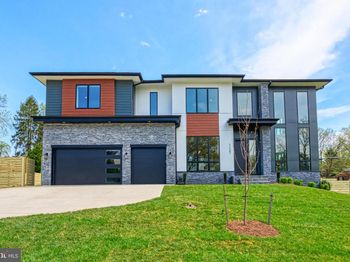 1127 Guilford Court