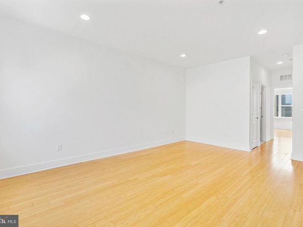 2103 E Susquehanna Avenue, Philadelphia PA 19125