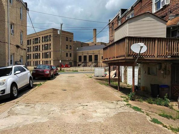 2061 Simon Street, Philadelphia PA 19124