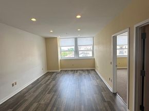 1100 Vine Street 404, Philadelphia PA 19107