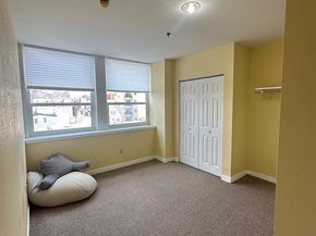 1100 Vine Street 404, Philadelphia PA 19107