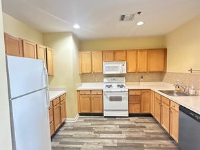 1100 Vine Street 404, Philadelphia PA 19107