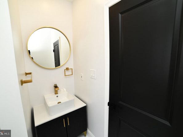 7277 E Walnut Lane, Philadelphia PA 19138