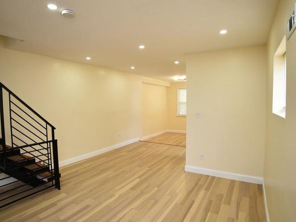 7277 E Walnut Lane, Philadelphia PA 19138