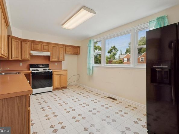 7429 Keiffer Street, Philadelphia PA 19128
