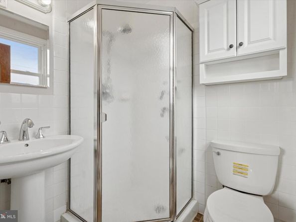 7429 Keiffer Street, Philadelphia PA 19128