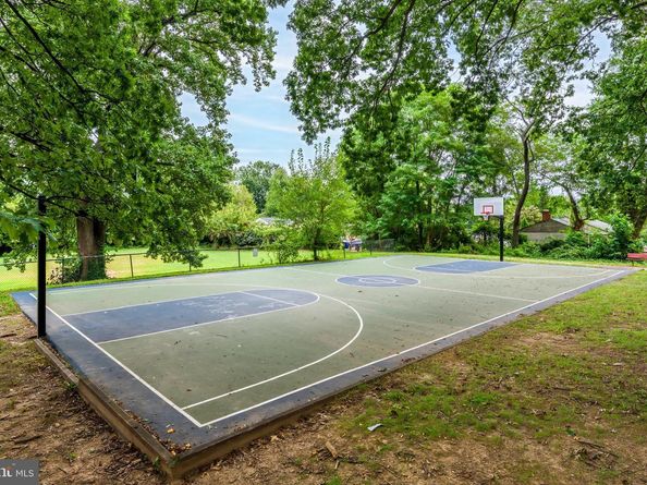 7224 Roosevelt Avenue, Falls Church VA 22042
