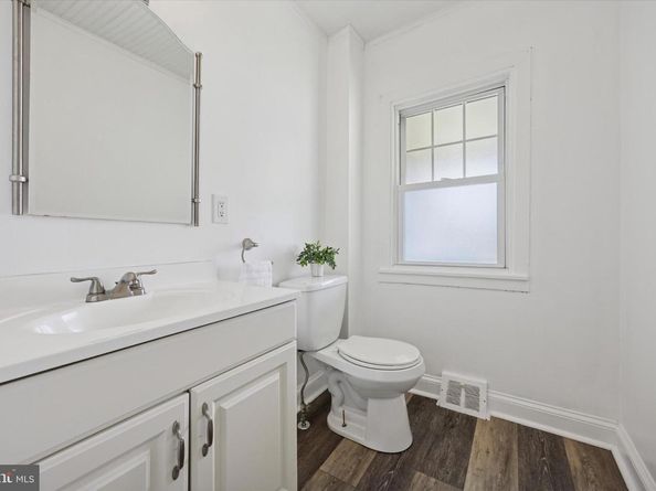 407 Swarthmore, Folsom PA 19033