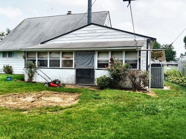 14 Appletree Drive, Levittown PA 19055