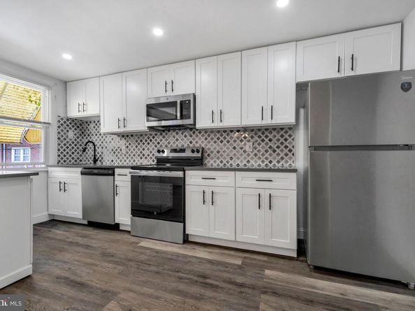 312 Golf Road, Darby PA 19023
