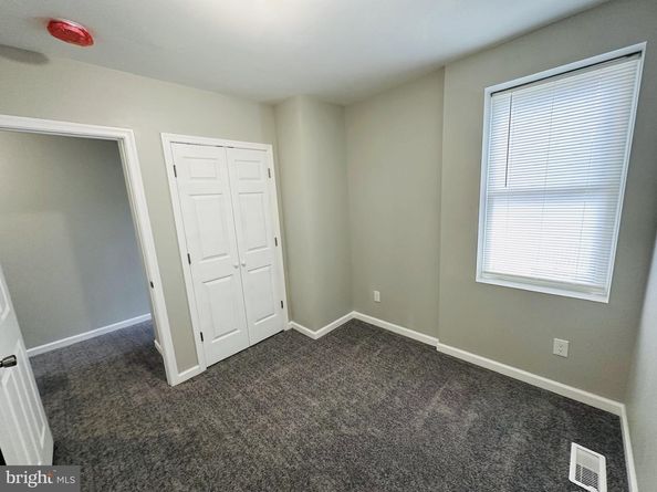 6637 N Bouvier St, Philadelphia PA 19126