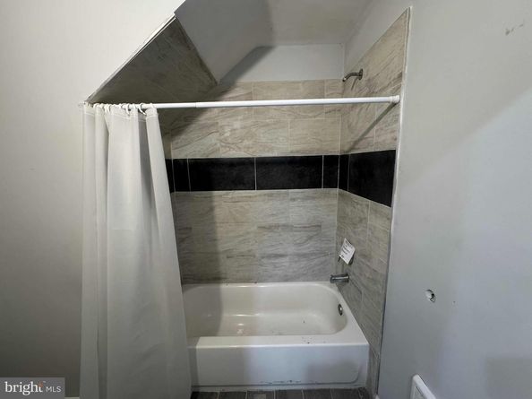 222 E Price Street, Philadelphia PA 19144