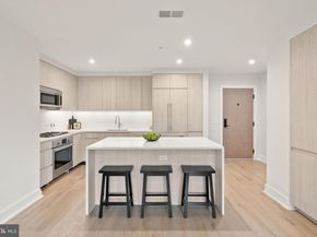 701 Swann Avenue 103, Alexandria VA 22301