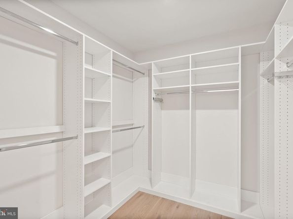 701 Swann Avenue 103, Alexandria VA 22301