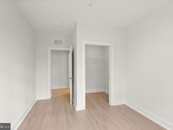 701 Swann Avenue 103, Alexandria VA 22301