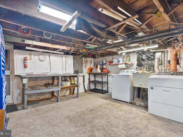 128 E Cooke Avenue, Glenolden PA 19036