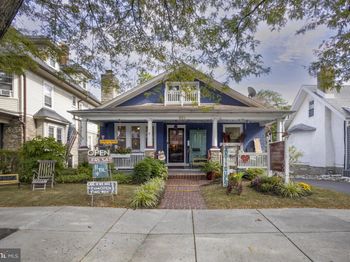 221 S Easton Road