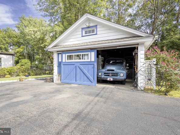 221 S Easton Road, Glenside PA 19038