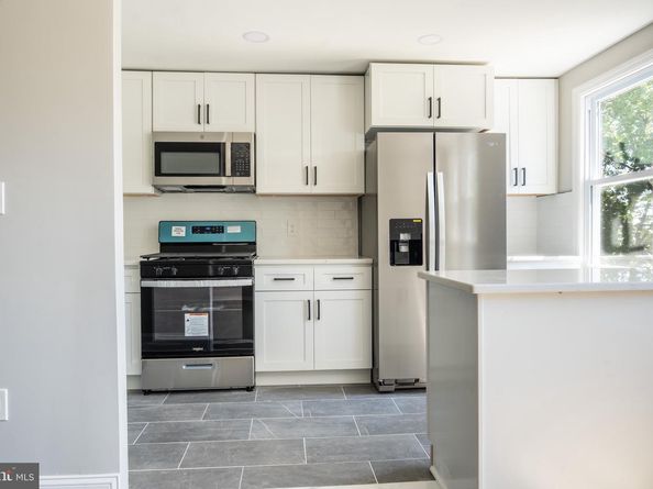 266 W Washington Avenue, Clifton Heights PA 19018