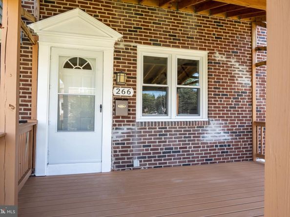 266 W Washington Avenue, Clifton Heights PA 19018