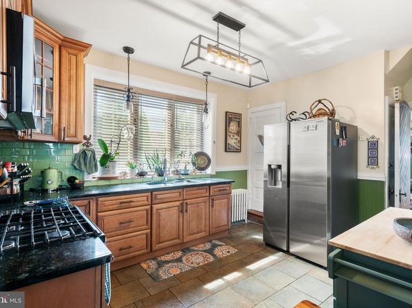 475 Harper Avenue, Drexel Hill PA 19026