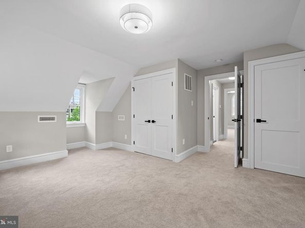 200 Hilldale Road, Villanova PA 19085