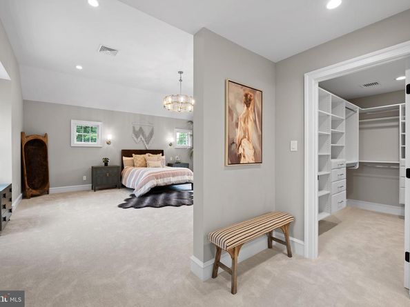 200 Hilldale Road, Villanova PA 19085