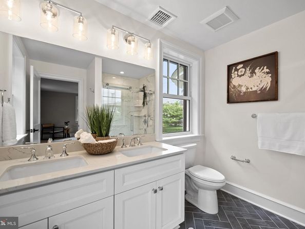 200 Hilldale Road, Villanova PA 19085