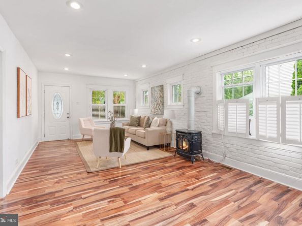 408 Summit Avenue, Fort Washington PA 19034
