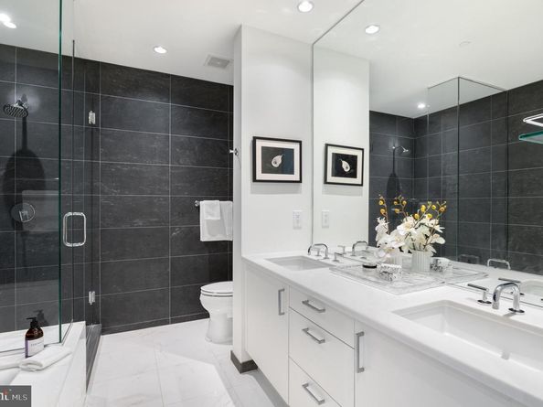 1177 22nd Street NW 2K, Washington DC 20037