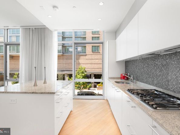 1177 22nd Street NW 2K, Washington DC 20037