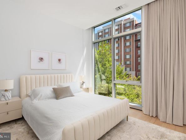 1177 22nd Street NW 2K, Washington DC 20037