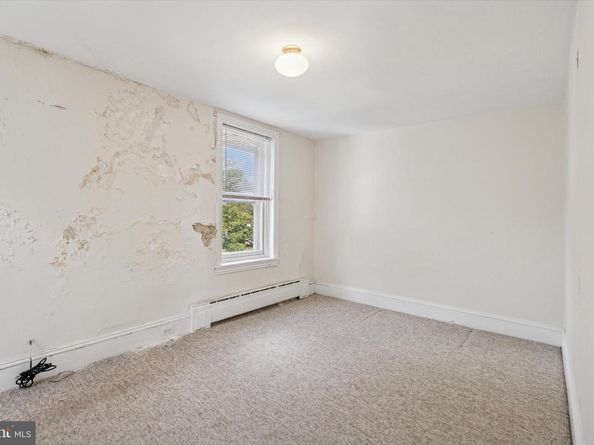 6232 Ridge Avenue, Philadelphia PA 19128