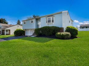 949 Marshall Drive, Warminster PA 18974