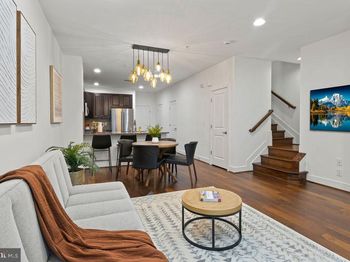 2215 Richmond Highway