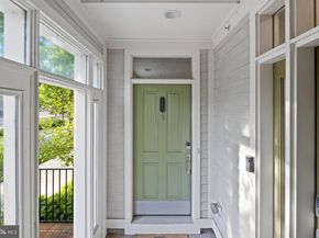 2215 Richmond Highway 101, Alexandria VA 22301