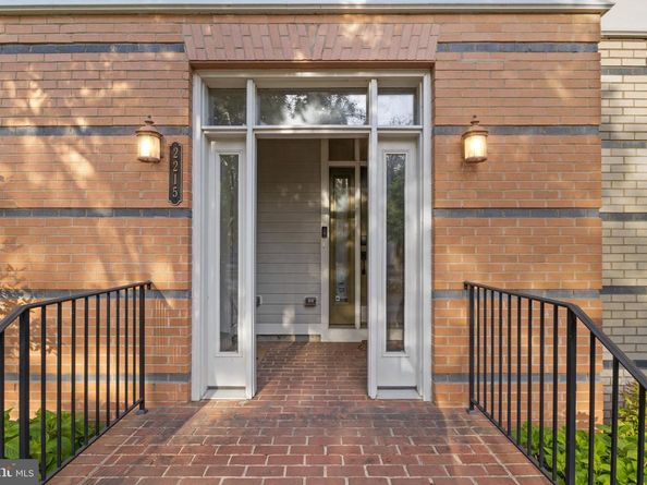 2215 Richmond Highway 101, Alexandria VA 22301