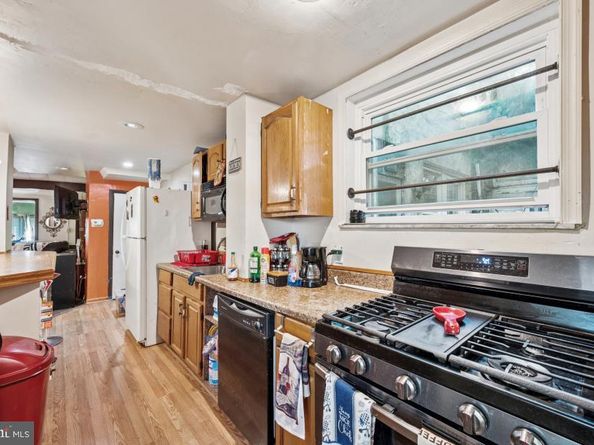 2524 S Robinson Street, Philadelphia PA 19142