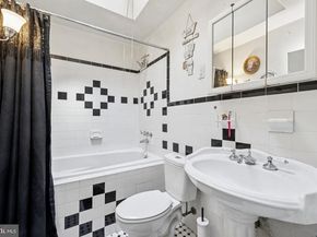 2524 S Robinson Street, Philadelphia PA 19142