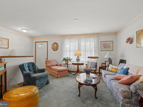 626 W Church Road W, Sterling VA 20164