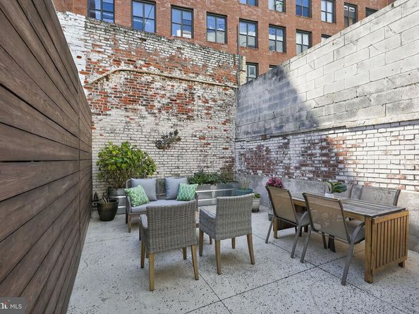 340 W Girard Avenue, Philadelphia PA 19123