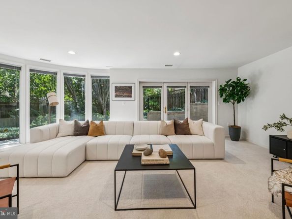 4730 Foxhall Crescent NW, Washington DC 20007