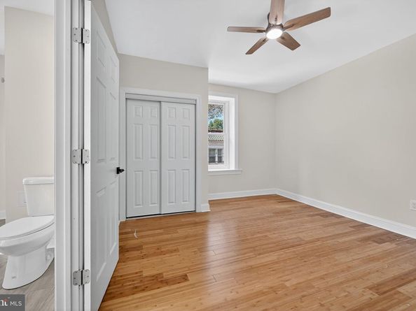 452 Green Lane, Philadelphia PA 19128