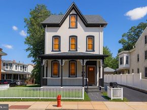 452 Green Lane, Philadelphia PA 19128