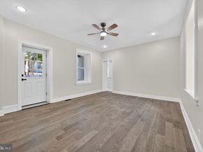 452 Green Lane, Philadelphia PA 19128