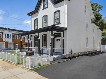 452 Green Lane